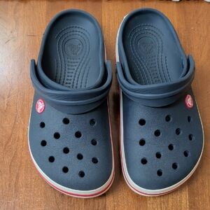 Kids Crocs - Sz 4M/6W